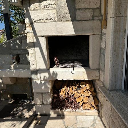 Romantic Stone- Studio Apartman Omiš Εξωτερικό φωτογραφία
