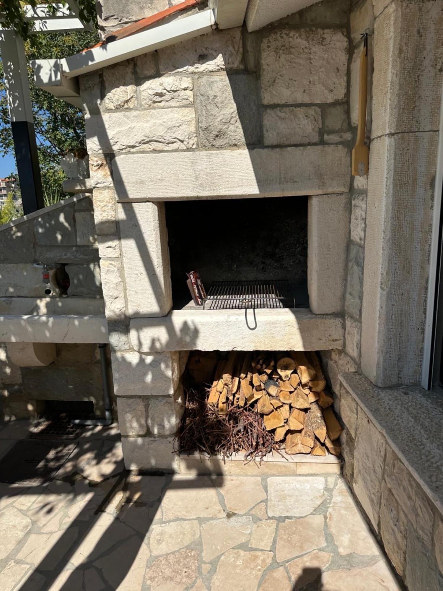 Romantic Stone- Studio Apartman Omiš Εξωτερικό φωτογραφία