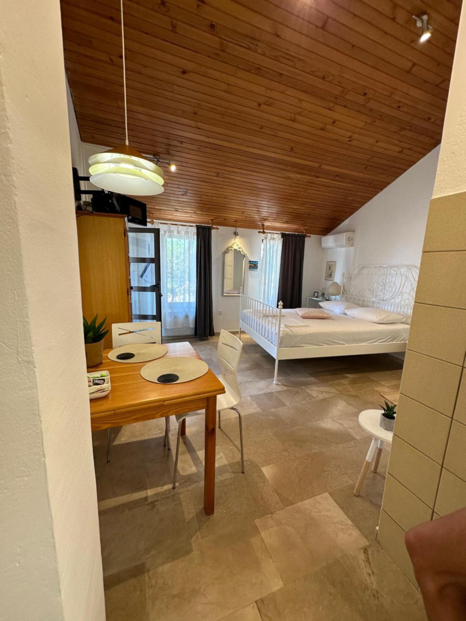 Romantic Stone- Studio Apartman Omiš Εξωτερικό φωτογραφία